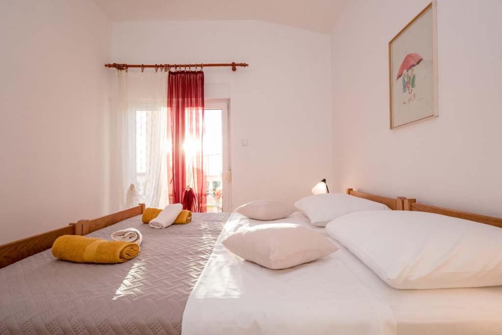 Apartmani Luka Banjol Exterior photo